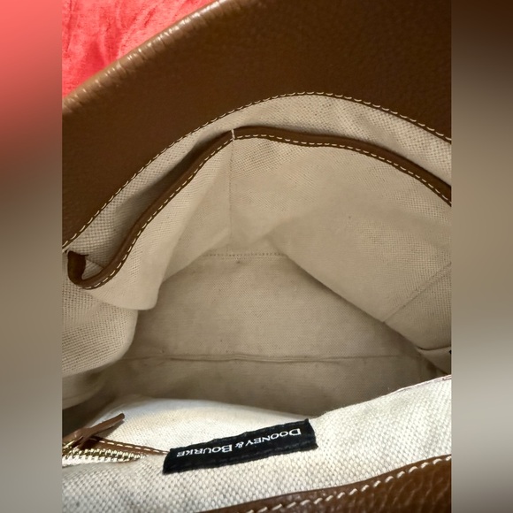 NWOT, Dooney & Bourke Logo Lock Shoulder Bag - Picture 13 of 16